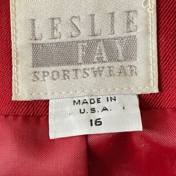Leslie Fay Sportswear, size 16, collarless blazer, gold button - Picture 9 of 11